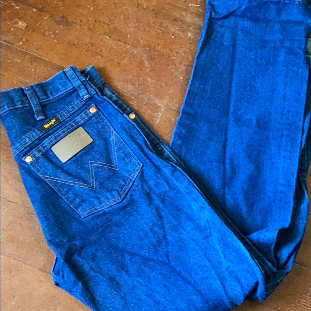Mens wrangler original fit.